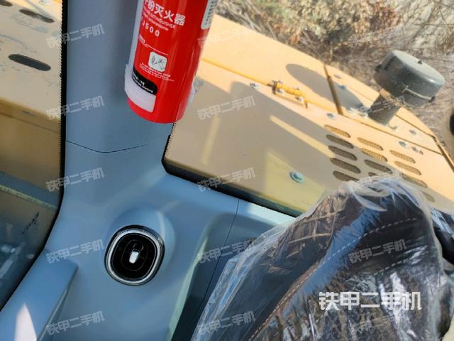 座椅后部(驾驶室部分) 座椅后部(驾驶室部分)