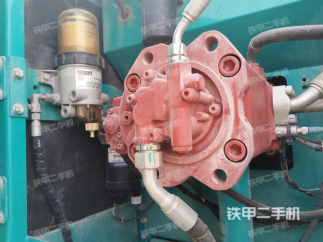 液壓泵艙室正面整體（整機(jī)外觀）