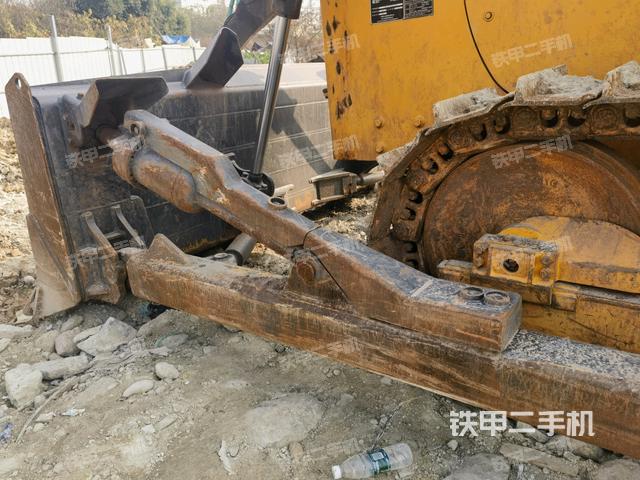 推土鏟左后(推土機(jī)底盤及工作裝置) 推土鏟左后(推土機(jī)底盤及工作裝置)