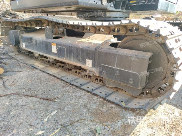 右侧履带整体 (行走机构) 右侧履带整体 (行走机构)