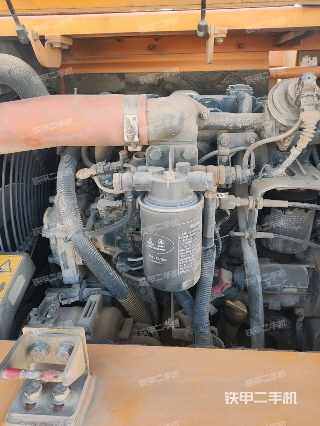 發(fā)動(dòng)機(jī)室（上車部件）