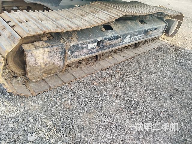 單側(cè)履帶整體（整機(jī)外觀）