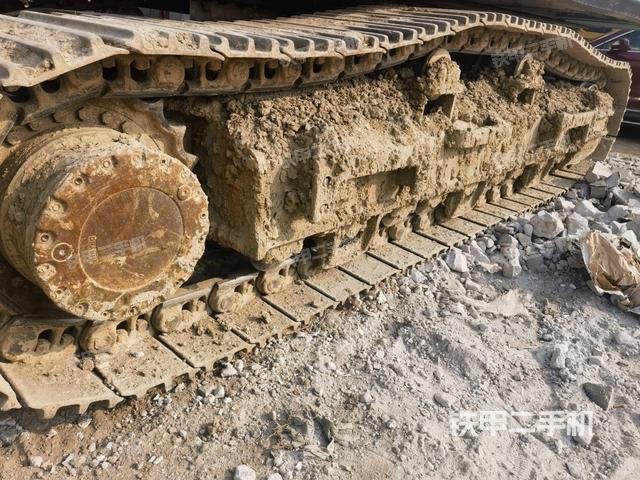 左側(cè)履帶整體?（行走機(jī)構(gòu)）