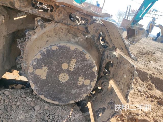 右驅(qū)動(dòng)輪（行走機(jī)構(gòu)）