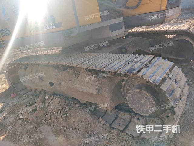 左側(cè)履帶整體?(行走機構) 左側(cè)履帶整體?(行走機構)