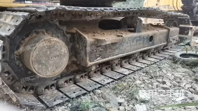 左側(cè)履帶整體?(行走機(jī)構(gòu)) 左側(cè)履帶整體?(行走機(jī)構(gòu))