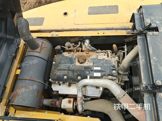 發(fā)動機整體俯視(整機外觀) 發(fā)動機整體俯視(整機外觀)