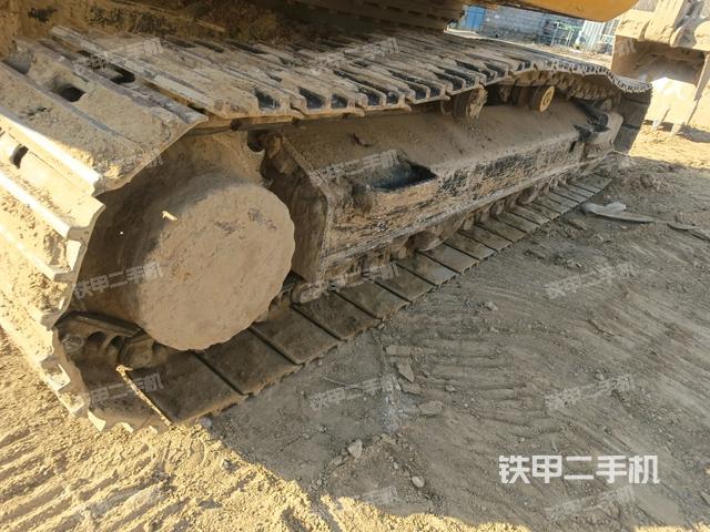 右側(cè)行走馬達(dá)蓋板(行走機(jī)構(gòu)) 右側(cè)行走馬達(dá)蓋板(行走機(jī)構(gòu))