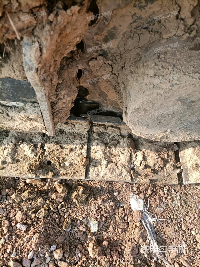 右驅動輪（行走機構）