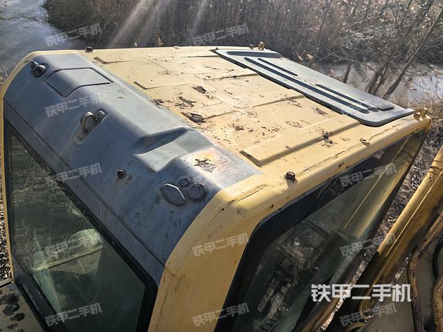 駕駛室頂部（整機(jī)外觀）