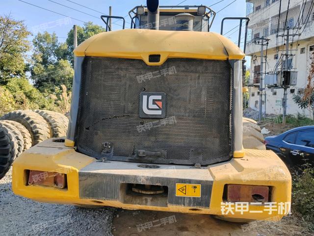 正后方（整機(jī)外觀）