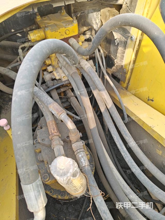 回轉(zhuǎn)馬達(dá)（上車部件）