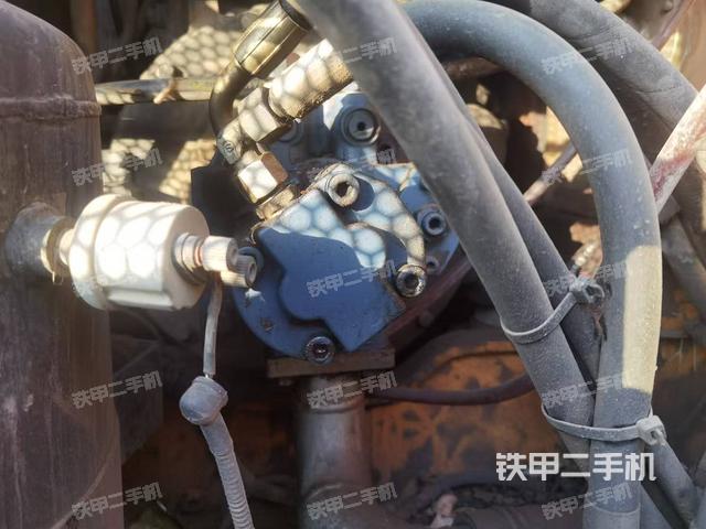 液壓泵艙室正面整體(整機(jī)外觀) 液壓泵艙室正面整體(整機(jī)外觀)