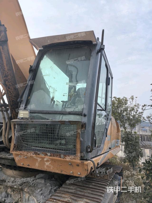 駕駛室左前45度（駕駛室部分）