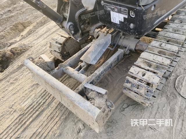 左側(cè)行走馬達(dá)蓋板（行走機(jī)構(gòu)）