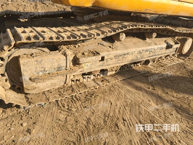 左側(cè)履帶整體?(行走機(jī)構(gòu)) 左側(cè)履帶整體?(行走機(jī)構(gòu))