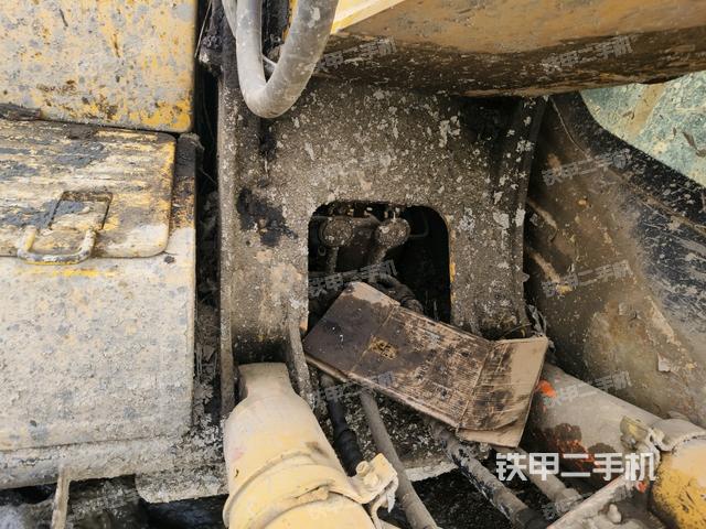大臂油缸整體?豎拍(工作和回轉(zhuǎn)裝置) 大臂油缸整體?豎拍(工作和回轉(zhuǎn)裝置)
