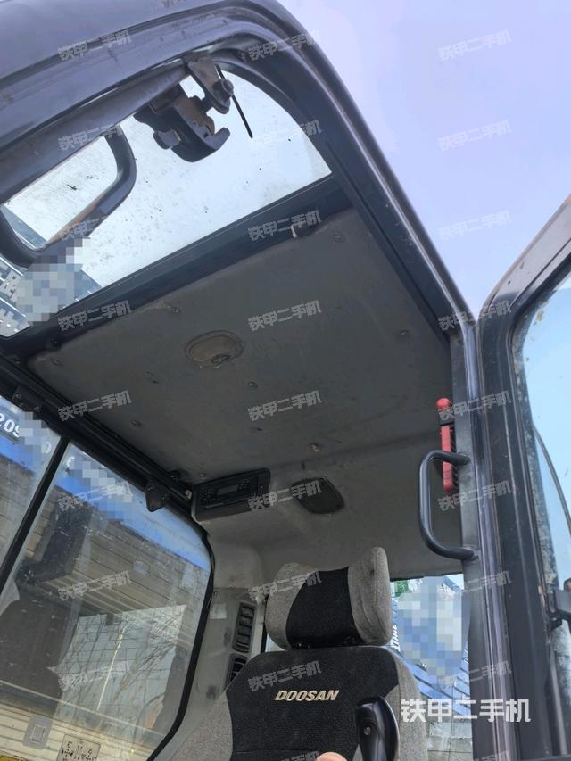 頂棚整體(駕駛室部分) 頂棚整體(駕駛室部分)