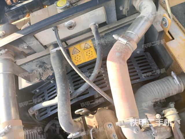 水箱+風(fēng)扇特寫(xiě)(上車(chē)部件) 水箱+風(fēng)扇特寫(xiě)(上車(chē)部件)