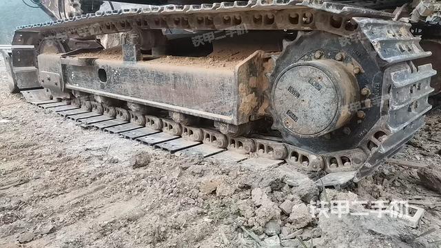 右側(cè)履帶整體?(行走機(jī)構(gòu)) 右側(cè)履帶整體?(行走機(jī)構(gòu))