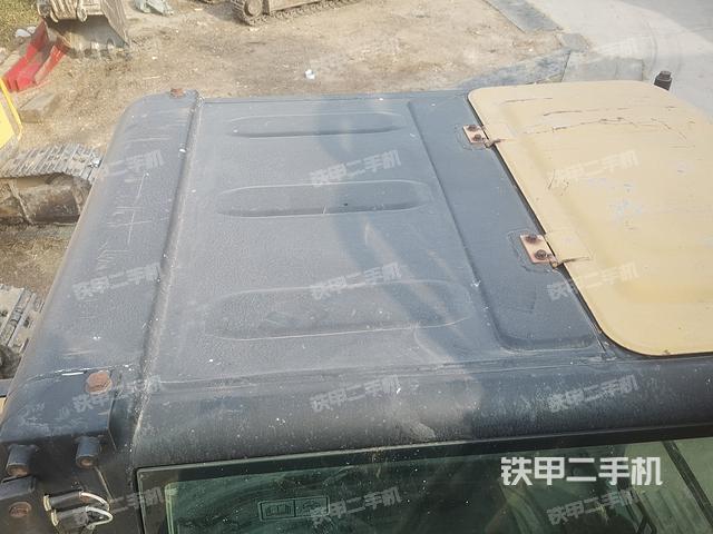 驾驶室顶部（整机外观）