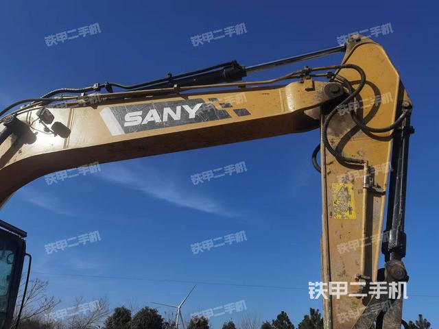 小臂整體左后(工作和回轉裝置) 小臂整體左后(工作和回轉裝置)