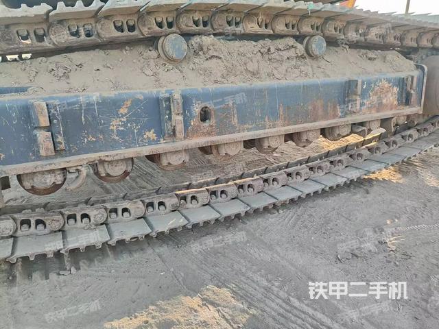 單側履帶整體(整機外觀) 單側履帶整體(整機外觀)
