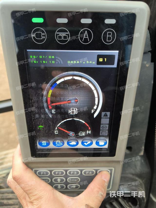 驾驶室整体（整机外观）