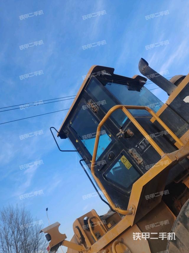 駕駛室正側(cè)（駕駛室部分）