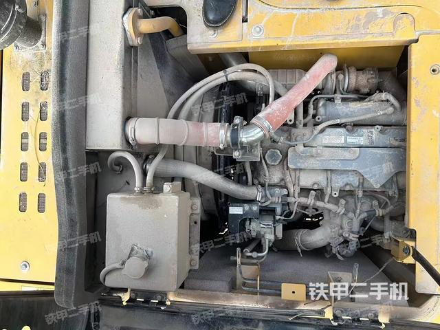 發(fā)動(dòng)機(jī)整體俯視(整機(jī)外觀) 發(fā)動(dòng)機(jī)整體俯視(整機(jī)外觀)