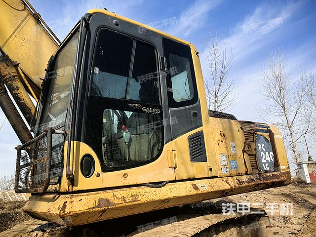 駕駛室整體（整機(jī)外觀）