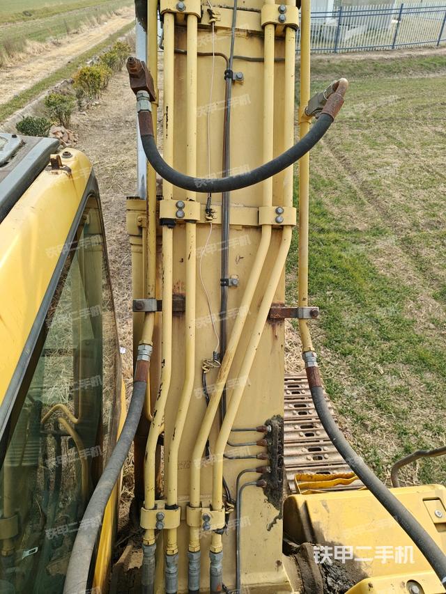 大臂背部俯視（工作和回轉(zhuǎn)裝置）