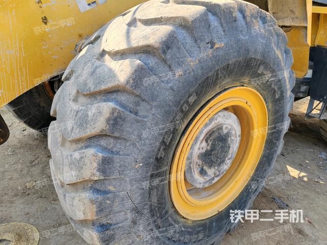 右后輪（行走機(jī)構(gòu)）