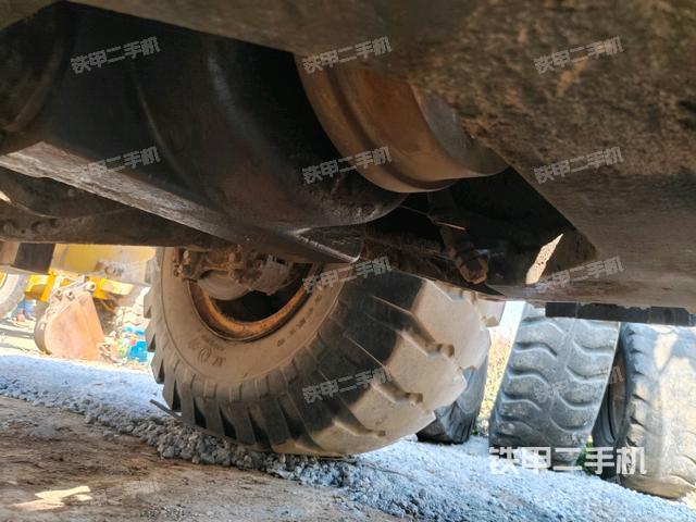 后驅(qū)動(dòng)橋（液壓/傳動(dòng)系統(tǒng)）