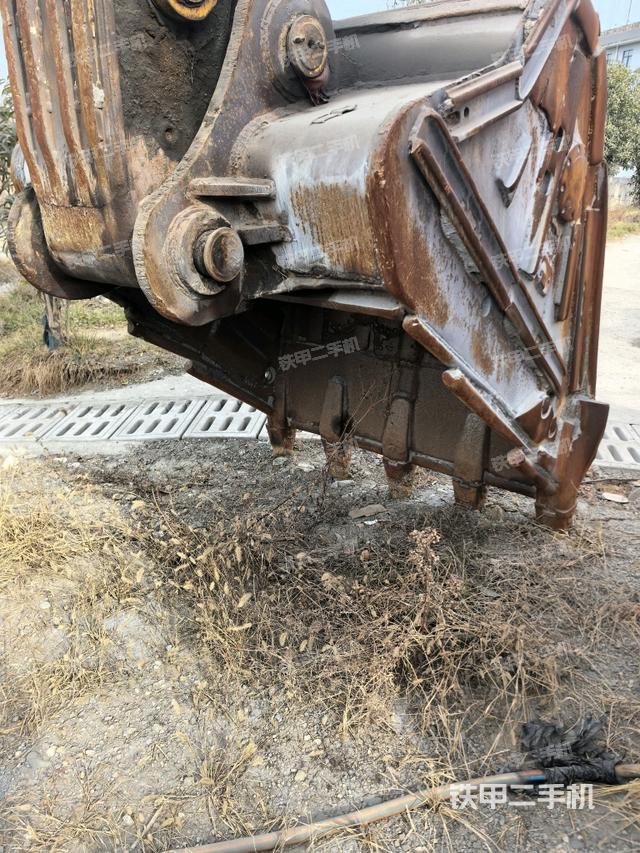 鏟斗右后整體（工作和回轉(zhuǎn)裝置）