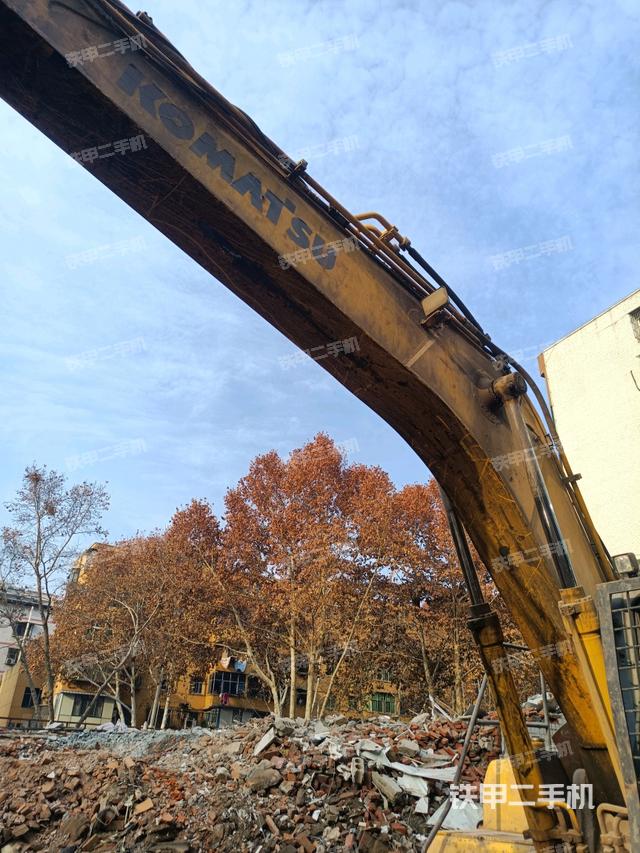 大臂整體?右側(cè)(工作和回轉(zhuǎn)裝置) 大臂整體?右側(cè)(工作和回轉(zhuǎn)裝置)