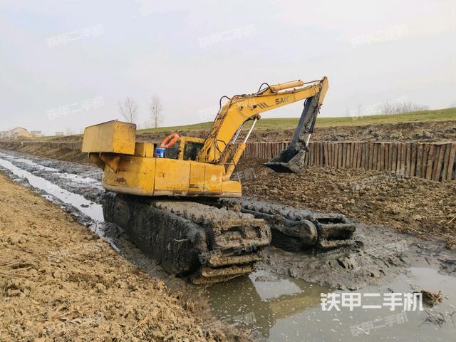 右前45(整機外觀) 右前45(整機外觀)