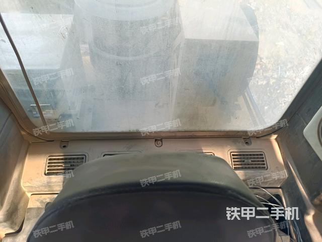 座椅后部(駕駛室部分) 座椅后部(駕駛室部分)