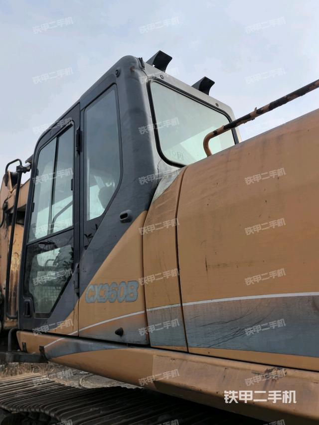 駕駛室正側(cè)（駕駛室部分）