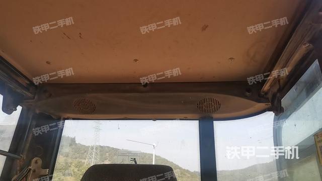 ?駕駛室正側(cè)(駕駛室部分) ?駕駛室正側(cè)(駕駛室部分)