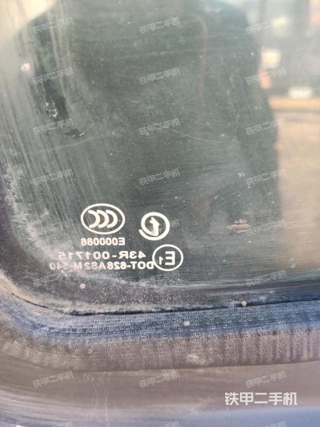 后窗玻璃角標(biāo)（駕駛室部分）