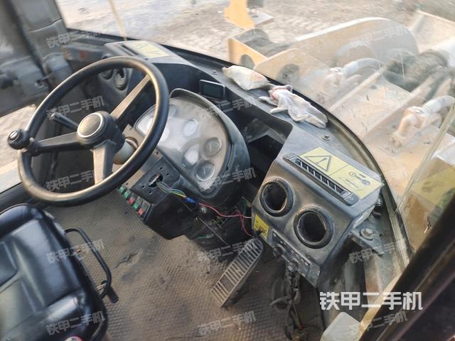 前擋風(fēng)玻璃標(biāo) （駕駛室部分）