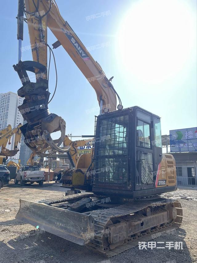 右前45(整機(jī)外觀) 右前45(整機(jī)外觀)