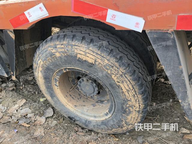 右驅(qū)動輪/右后輪（行走機構(gòu)）