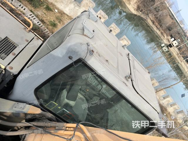 駕駛室頂部俯視（上車部件）