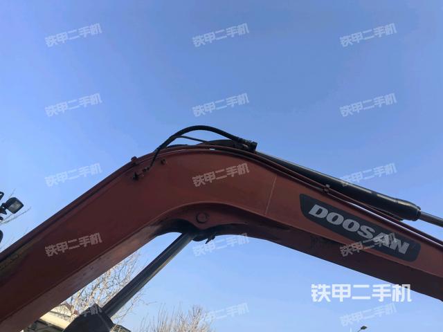 大臂整體?右側(cè)(工作和回轉(zhuǎn)裝置) 大臂整體?右側(cè)(工作和回轉(zhuǎn)裝置)