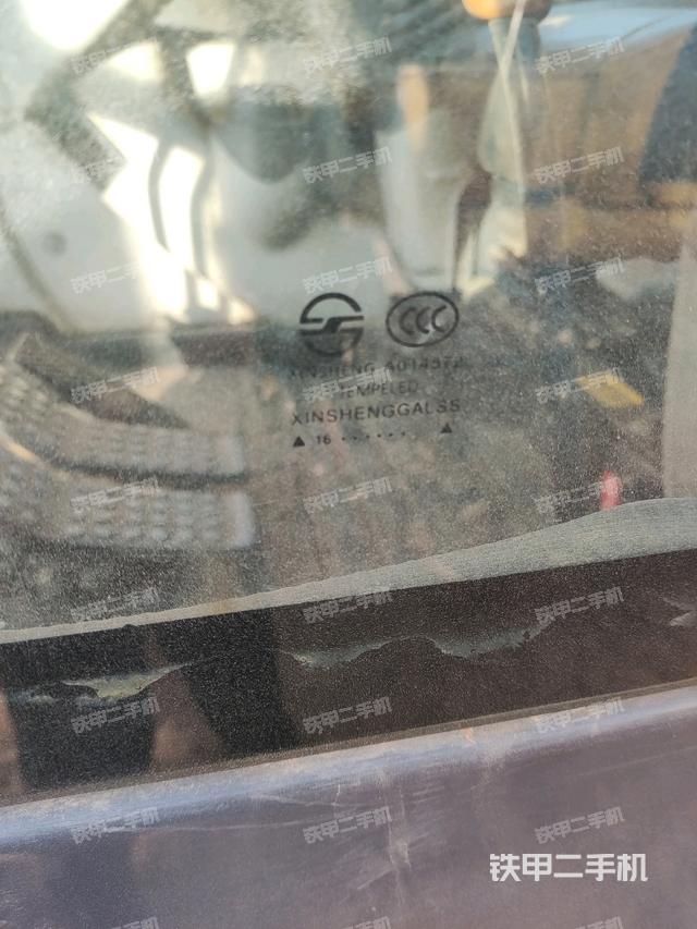 后窗玻璃角標(biāo)(駕駛室部分) 后窗玻璃角標(biāo)(駕駛室部分)