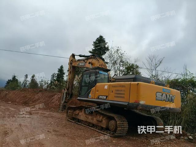 驾驶室顶部（整机外观）