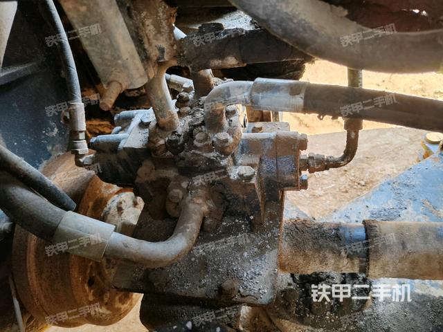 前驅(qū)動橋(液壓/傳動系統(tǒng)) 前驅(qū)動橋(液壓/傳動系統(tǒng))
