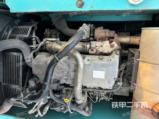 發(fā)動機整體俯視(整機外觀) 發(fā)動機整體俯視(整機外觀)